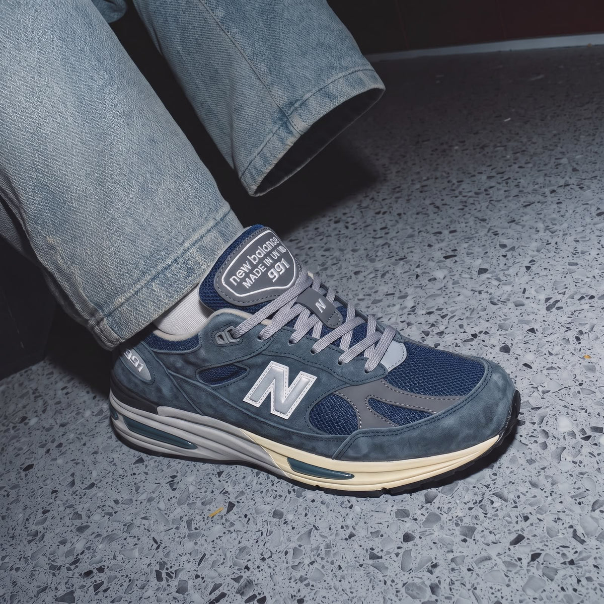 NEW BALANCE 991